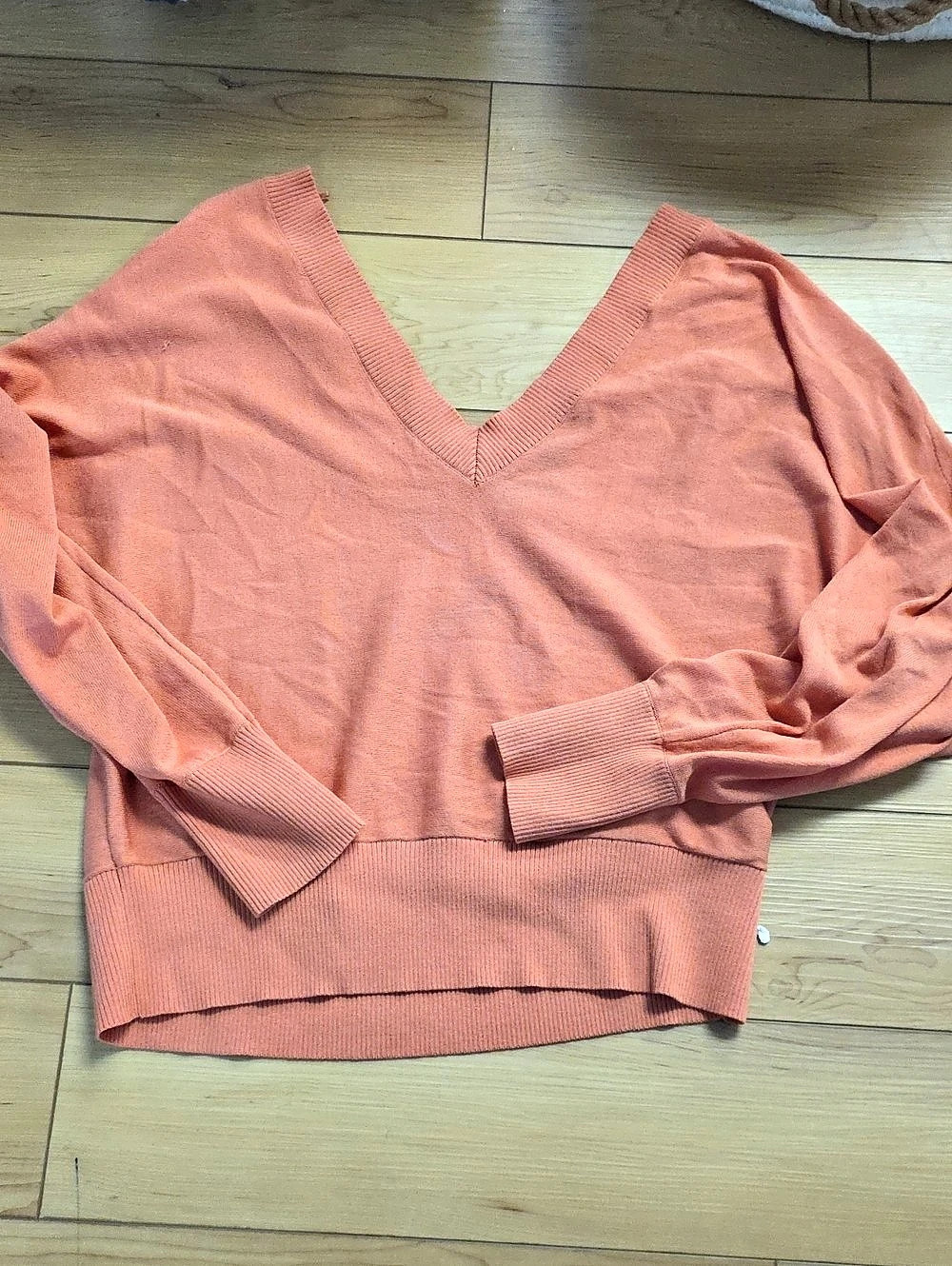 Express V-Neck Sweater in Orange Size Medium Like New